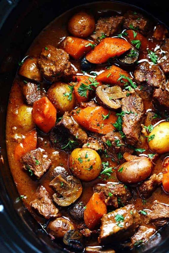 Best Fall Crockpot Recipes: Slow Cooker Beef Bourguignon