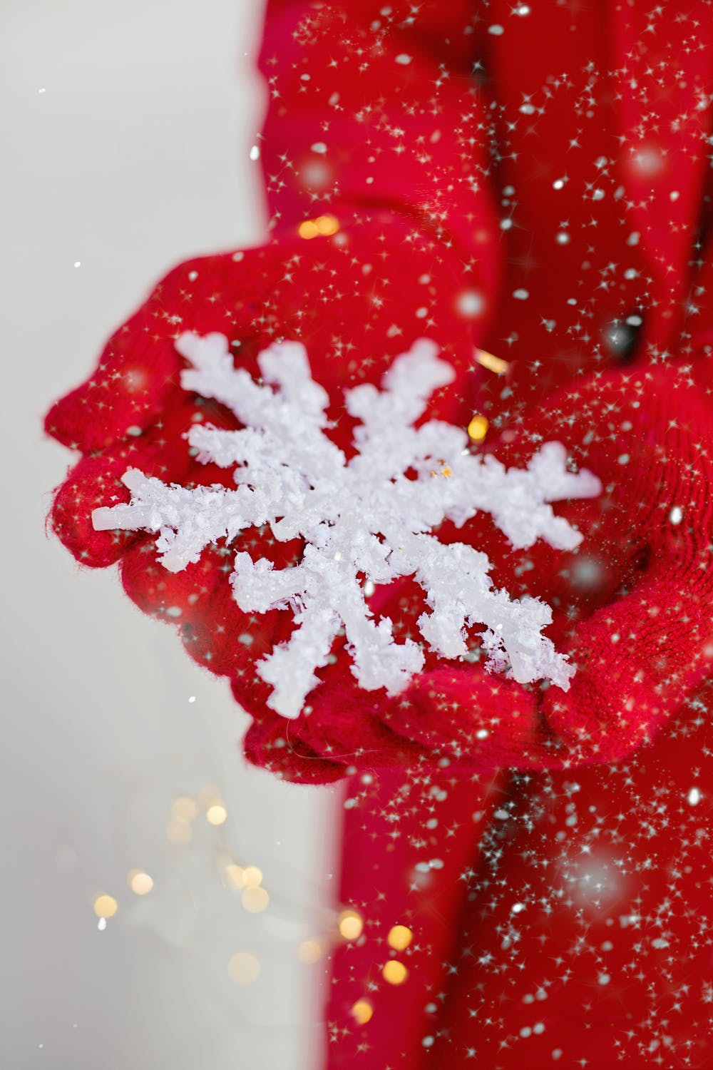 Festive snowflake iphone wallpaper