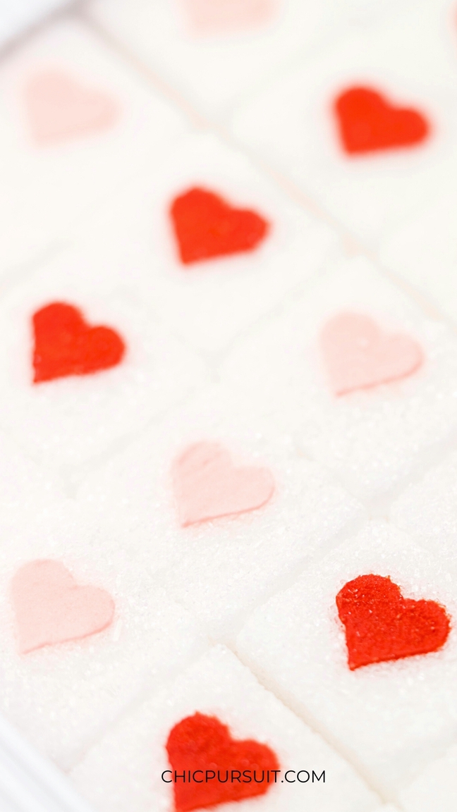 Cute Valentine's Day Wallpapers For iPhone with red hearts