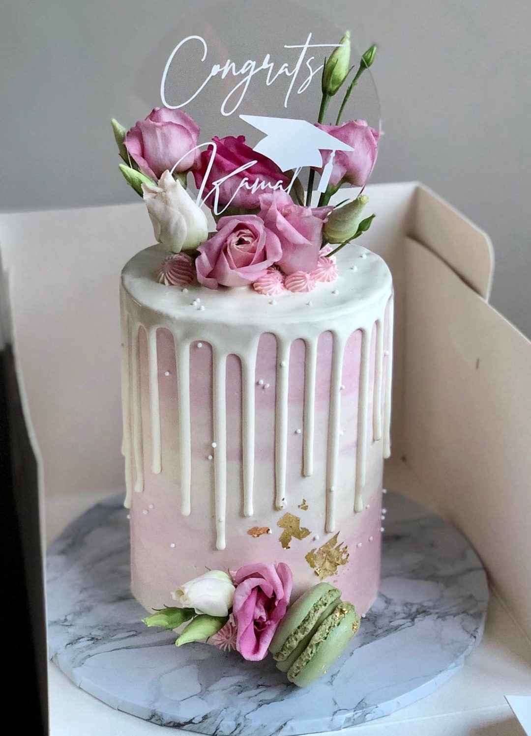 Elegant pink graduation cake ideas