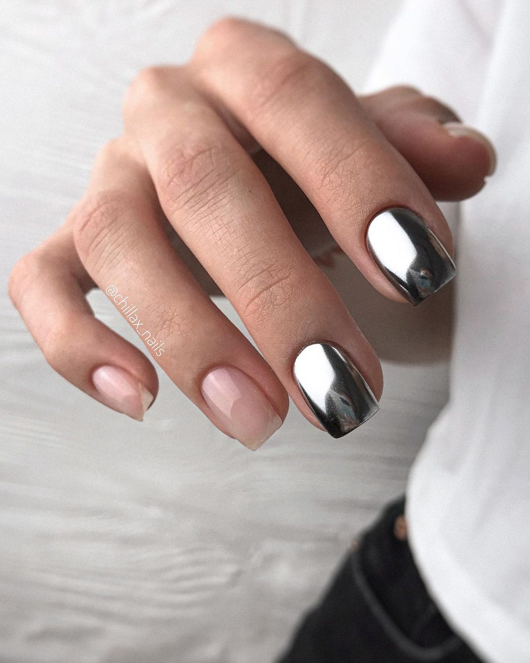 Chrome silver nails