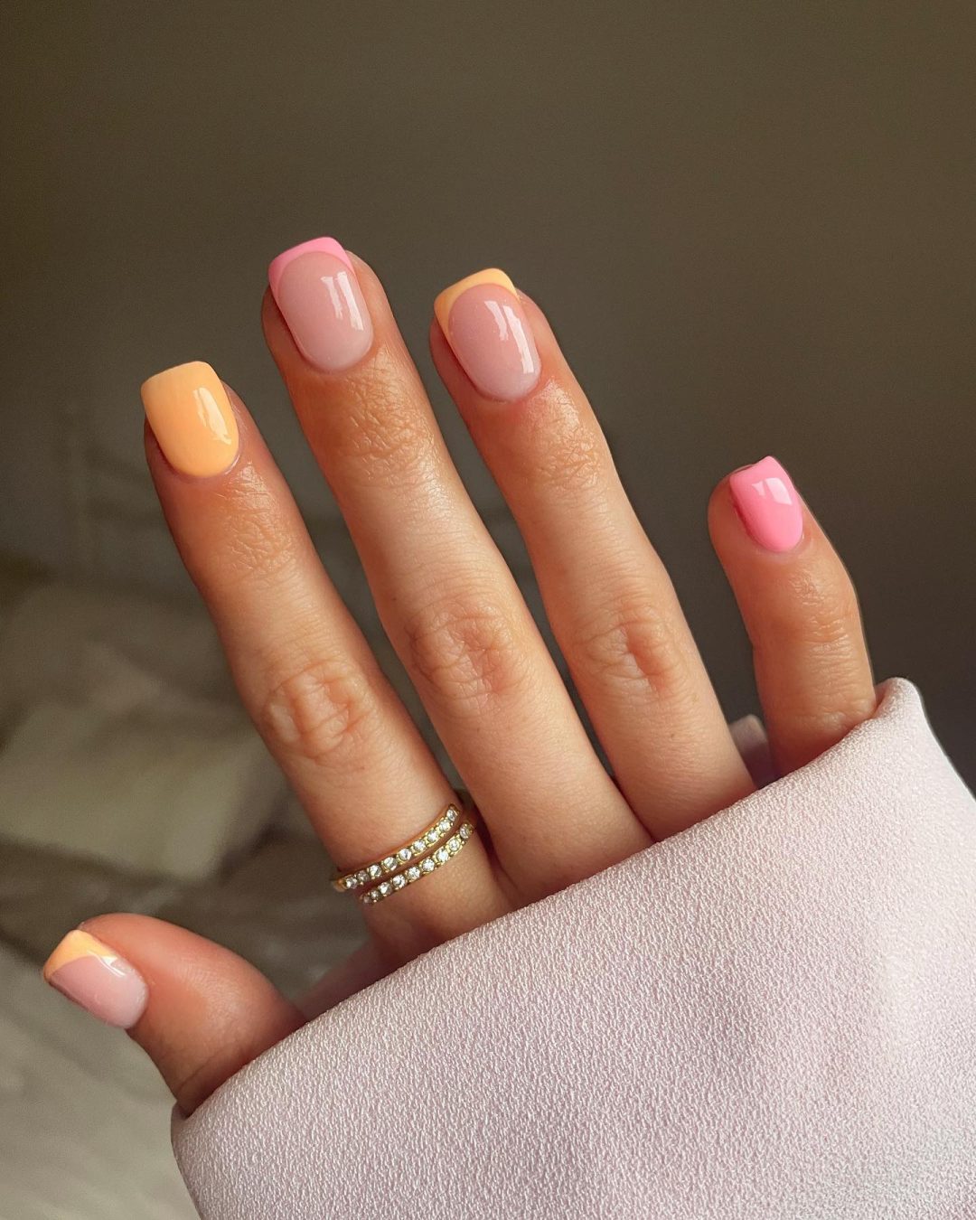 18 Stylish Peach & Coral Nails You’ll Want To Wear This Summer