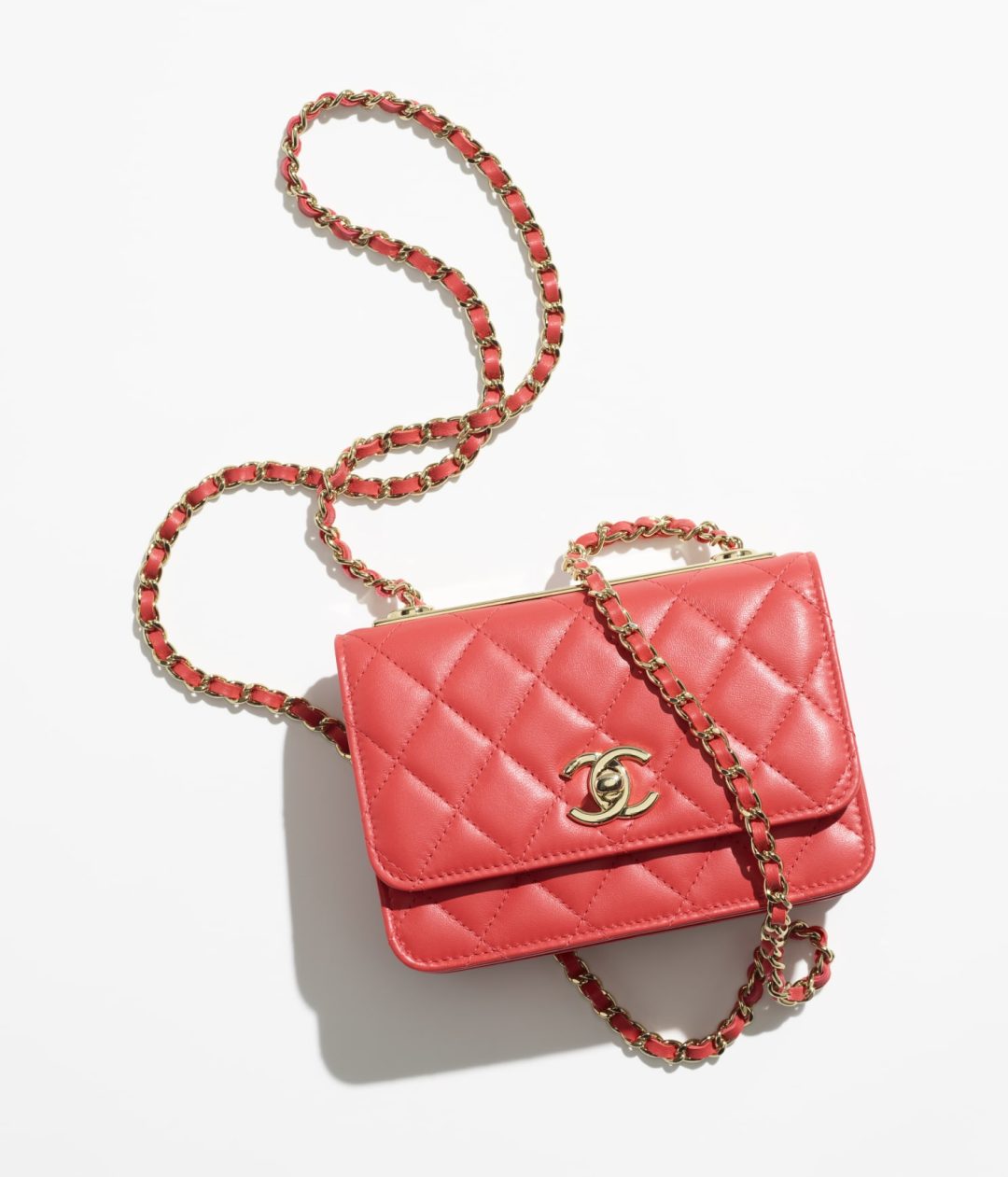 Red Chanel Trendy CC-style clutch with chain