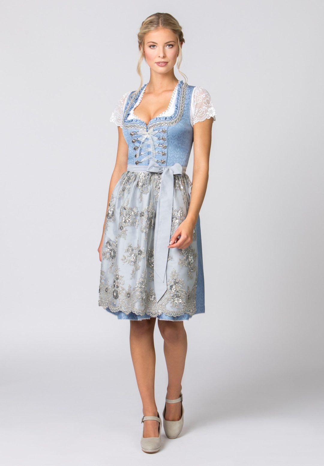 What To Wear To Oktoberfest: 10 Best Outfit Ideas