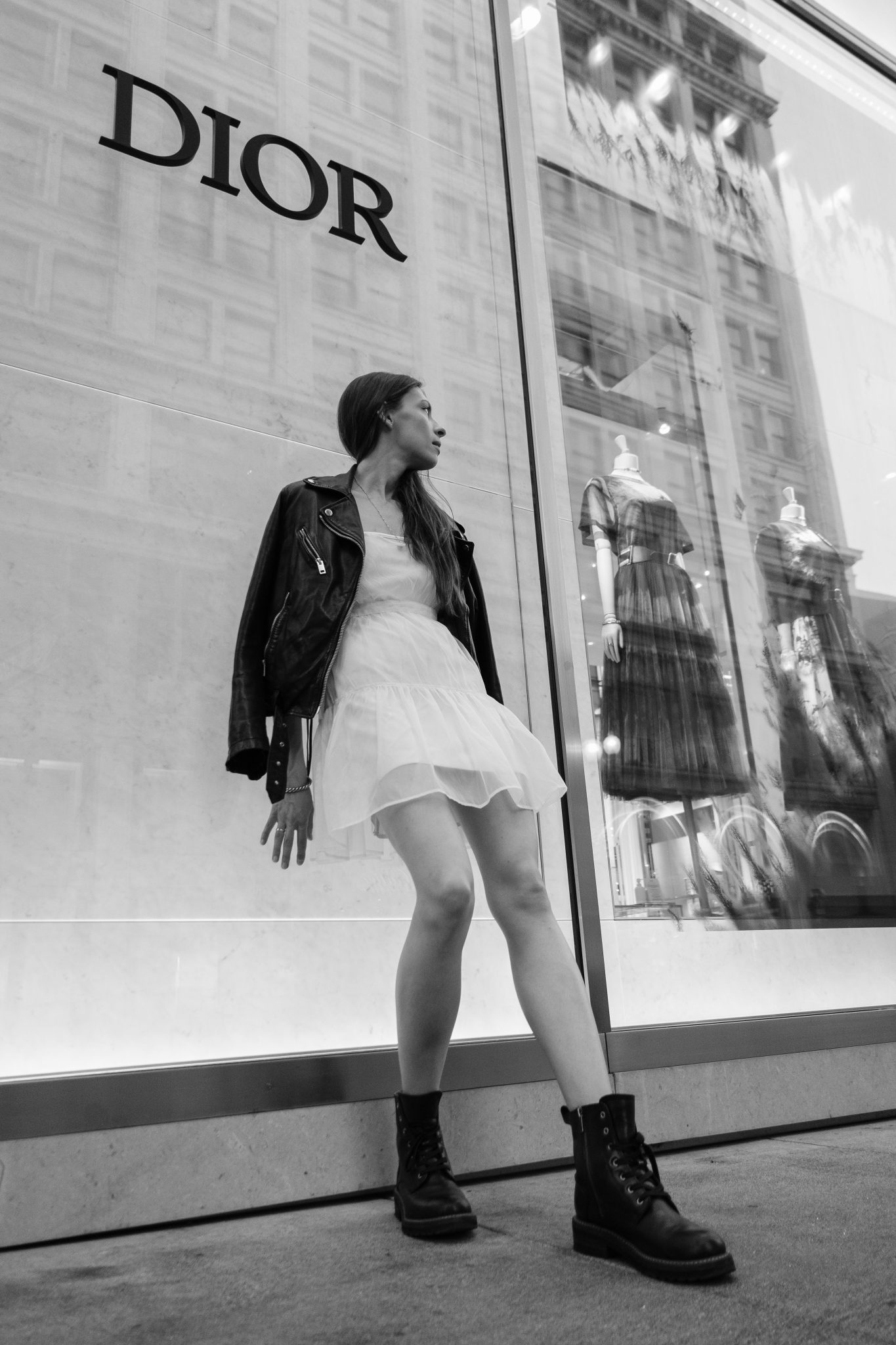 8 Leather Shorts Outfits Perfect For Cute Fall Looks 8-leather-shorts-outfits-perfect-for-cute-fall-looks