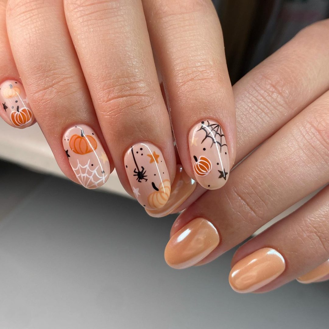 Cute short pumpkin nails for Halloween