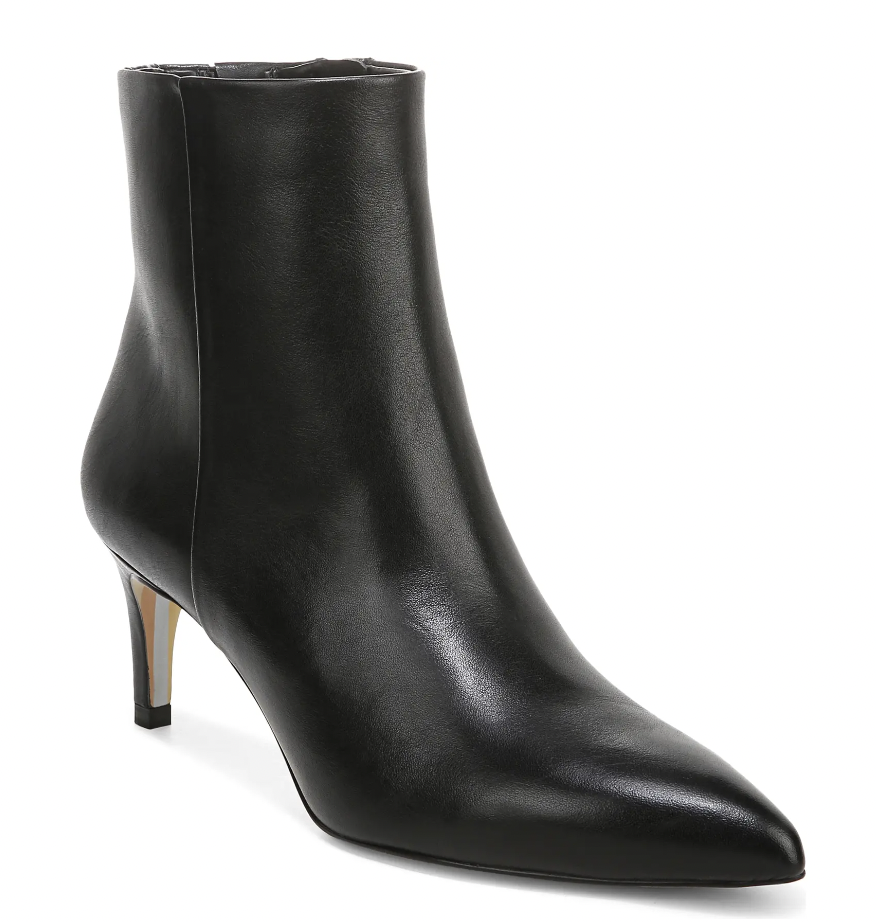 What Color Shoes Go With Everything: Black leather ankle boots