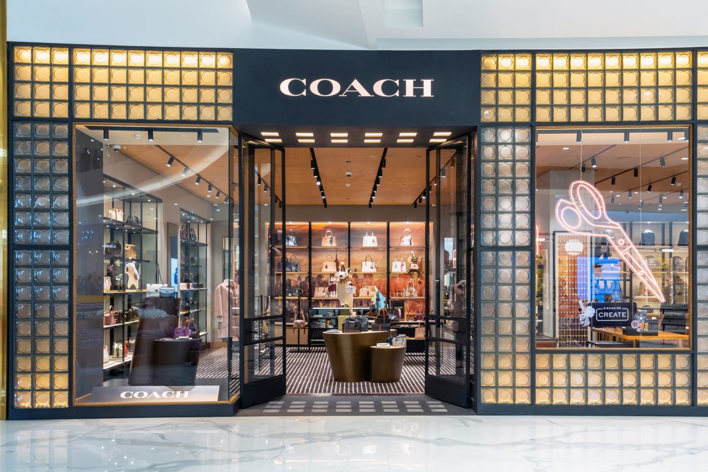 Coach boutique