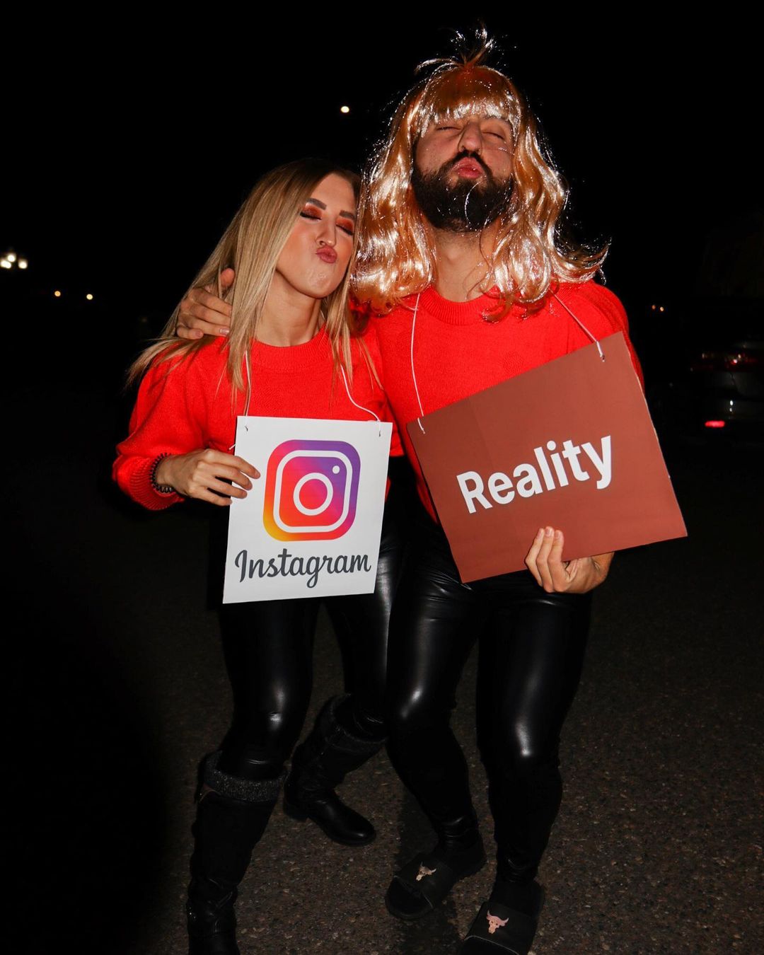 Funny couples Halloween costume idea - Instagram vs reality