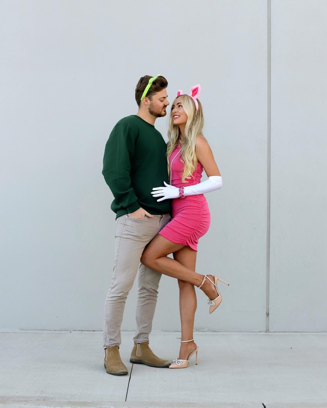 Easy Miss Piggy and Kermit The Frog Halloween costume for couples