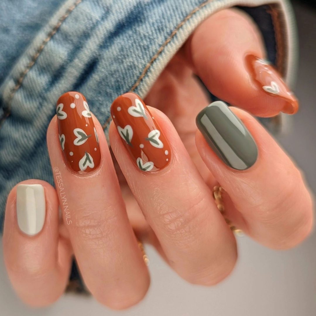 Short burnt orange and sage green fall nails