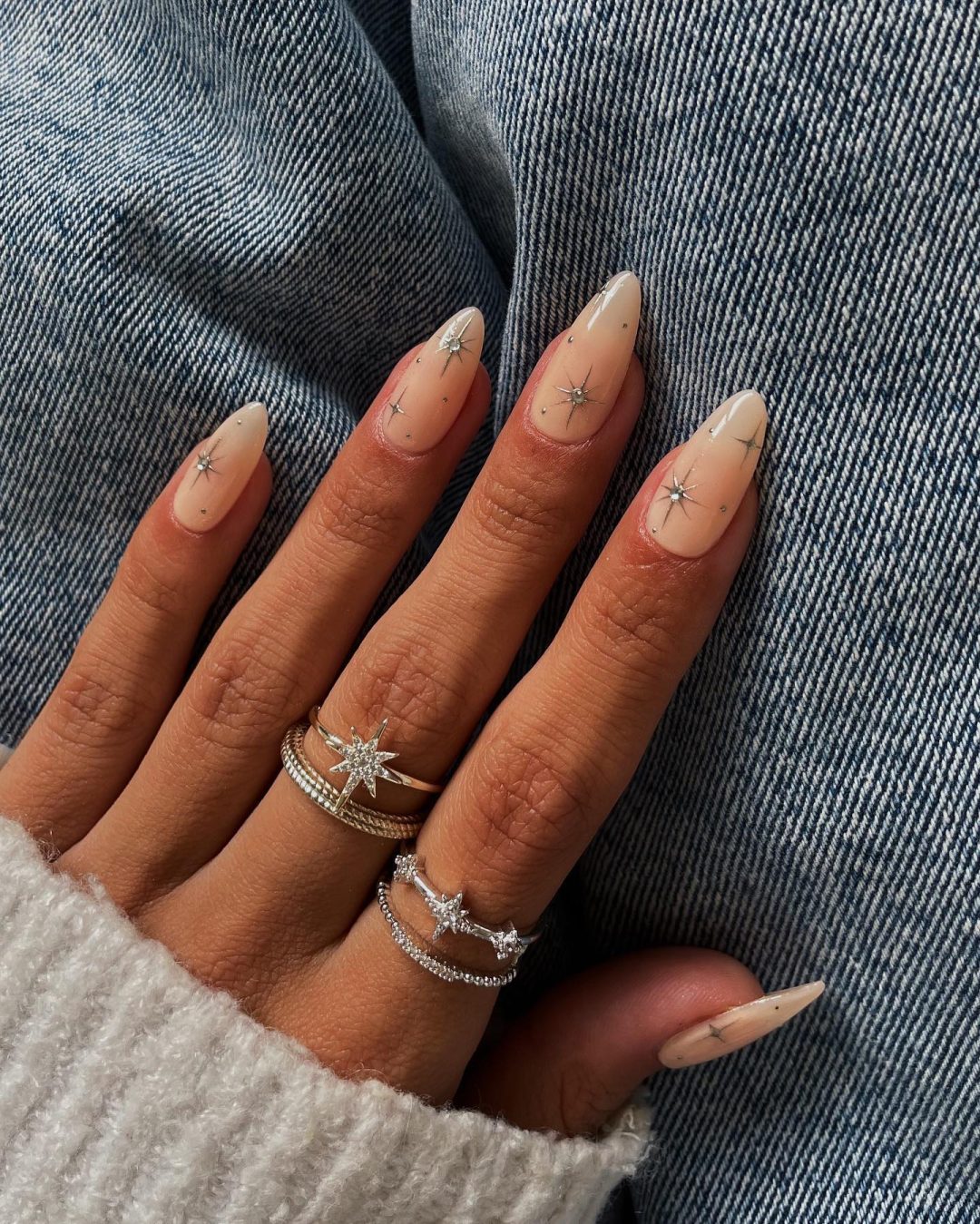 Simple silver star nails