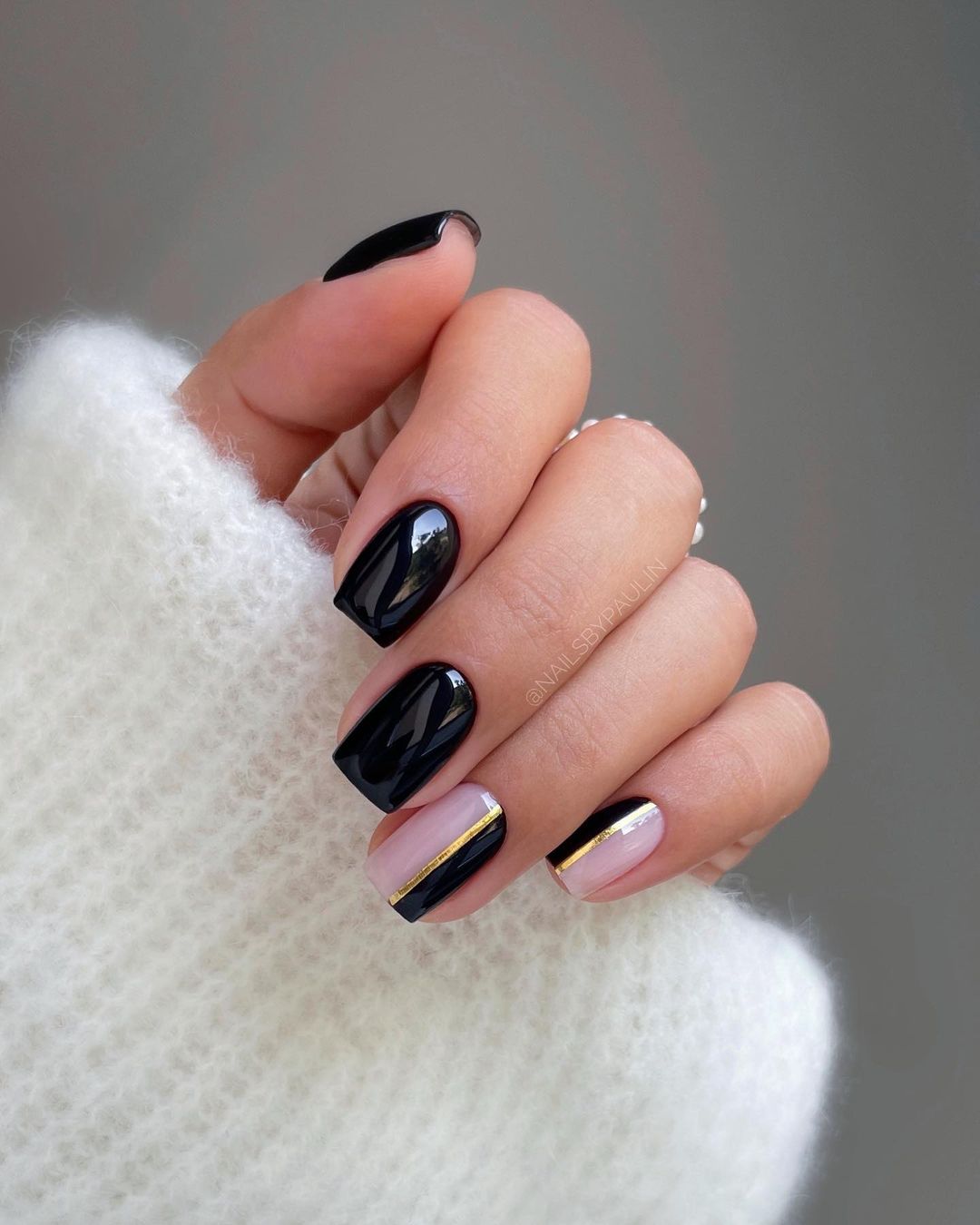 Short black fall nails