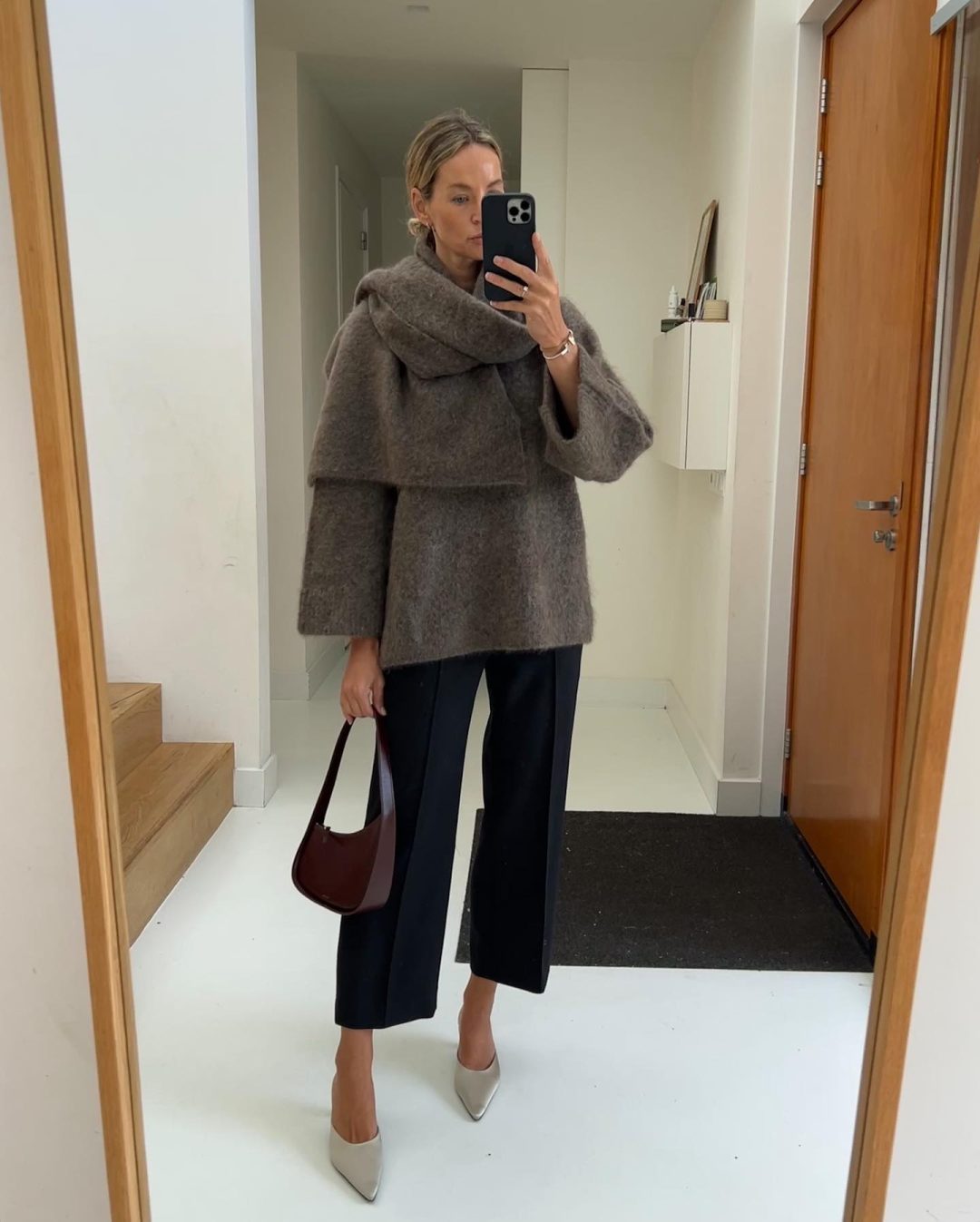 Chic fall outfit with grey scarf jacket