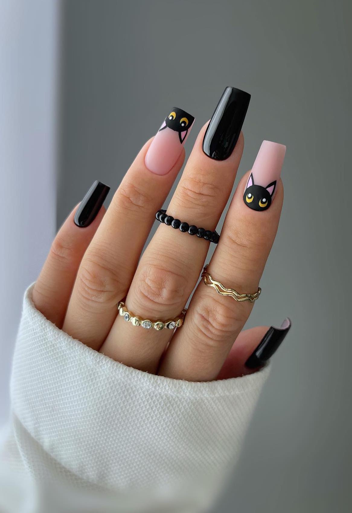 Black cat nails for Halloween.