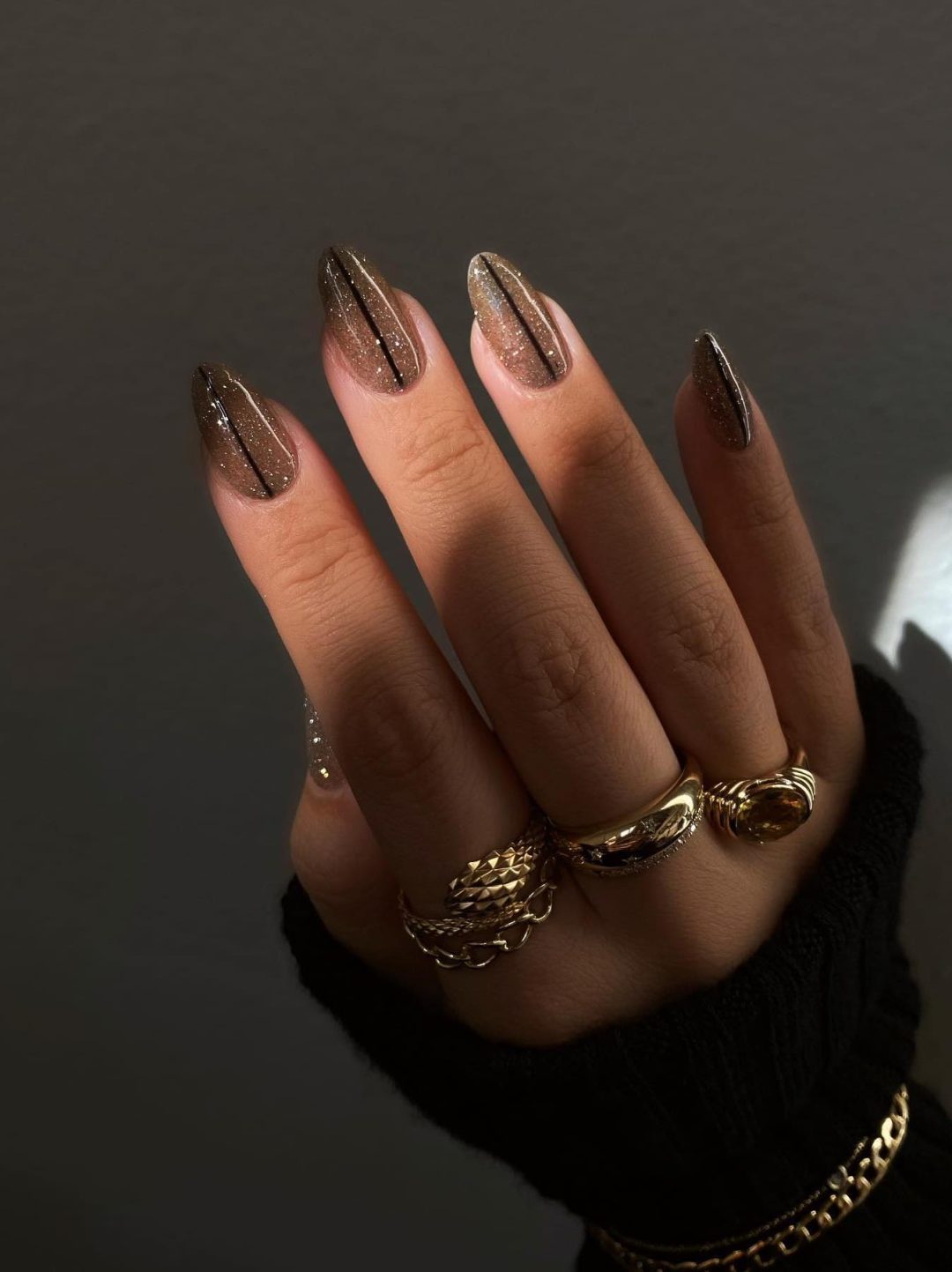 30 Best New Year’s Nails To Ring In 2024 In Style