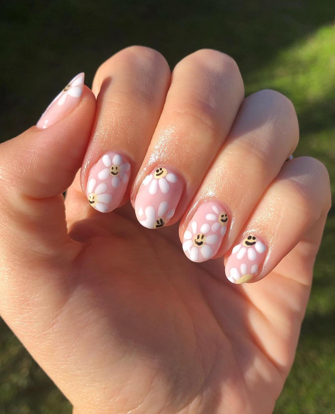 21 Smiley Face Nails For Happy Fingertips