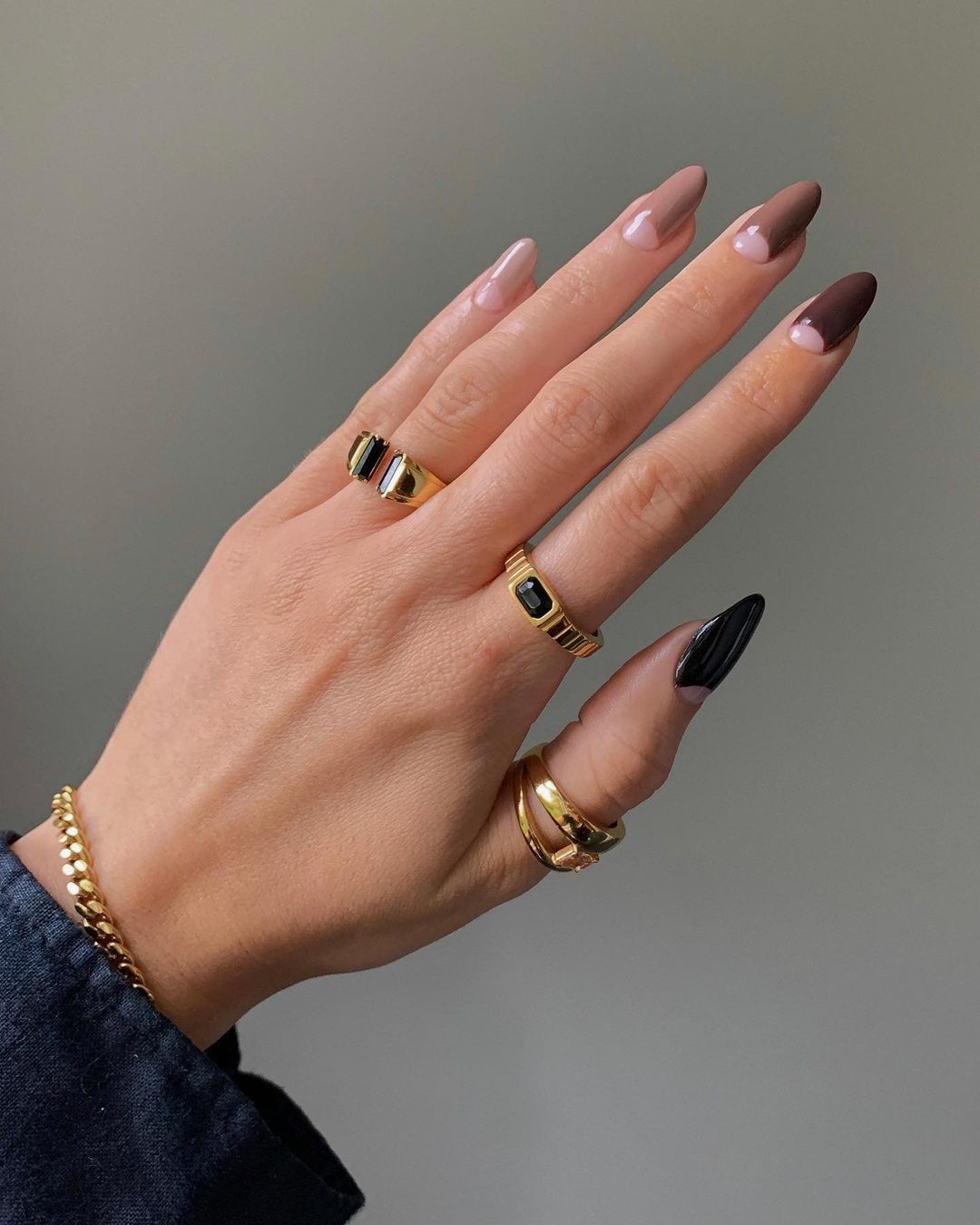 25 Simple Minimalist Nails For An Understated Manicure